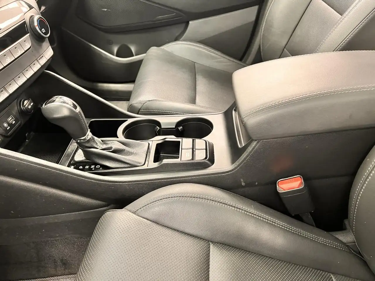 Hyundai TUCSON снимка Hyundai TUCSON