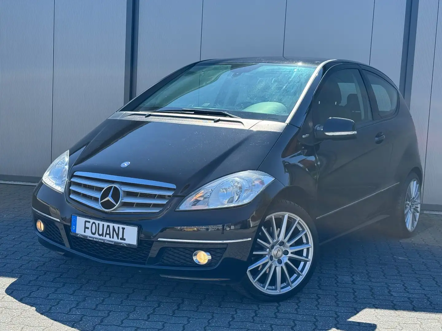 Mercedes-Benz A 200 Turbo*SCHECKHEFTVOLL*SHZ*GARANTIE Schwarz - 1