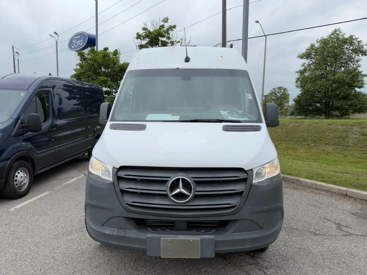 Mercedes-Benz Sprinter photo Mercedes-Benz Sprinter