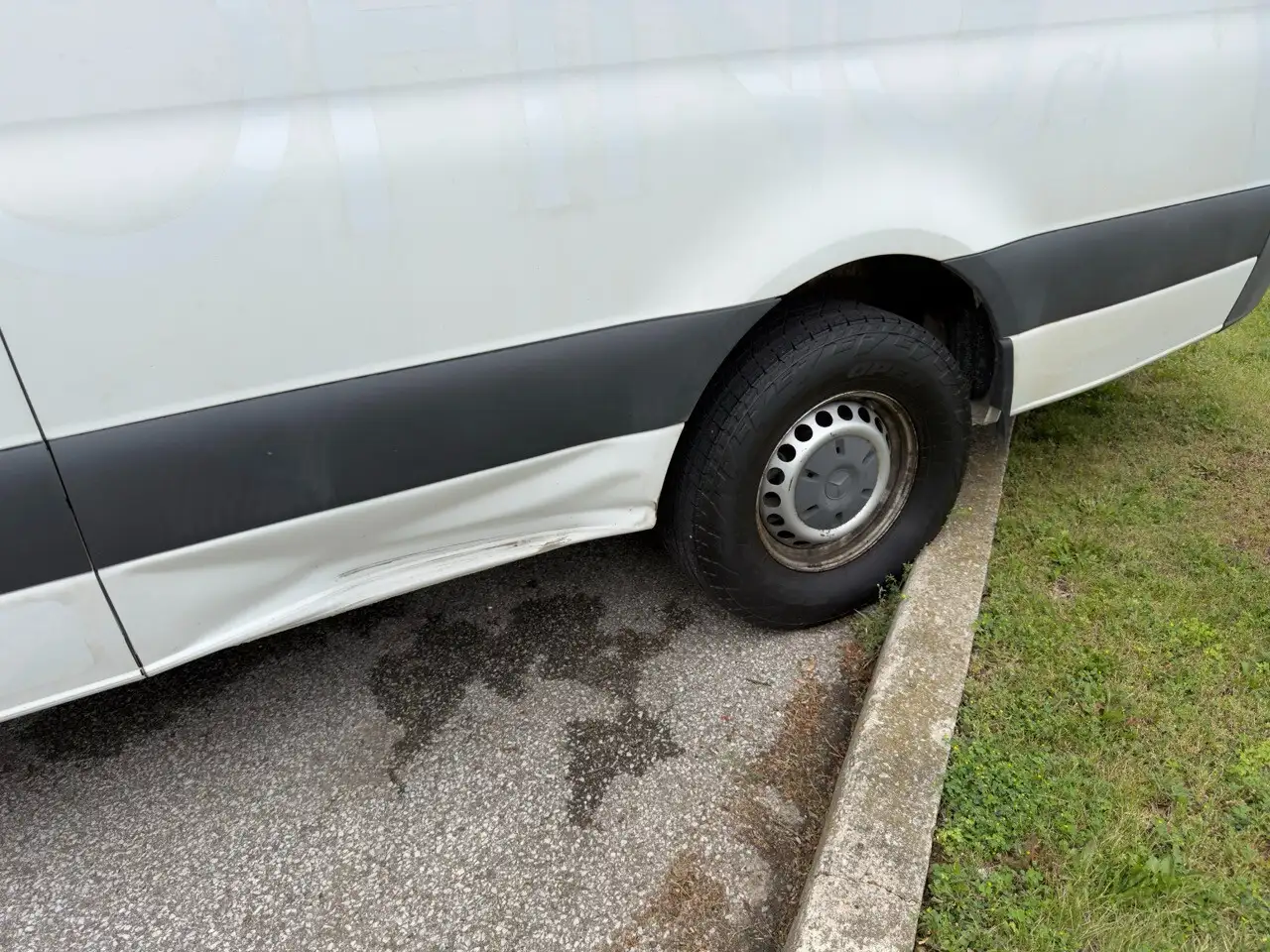 Mercedes-Benz Sprinter photo Mercedes-Benz Sprinter
