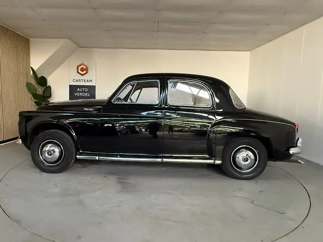 Rover 100 view 5