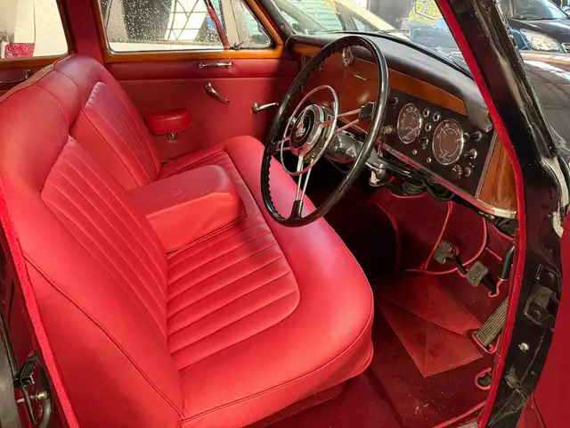 Rover 100 view 11