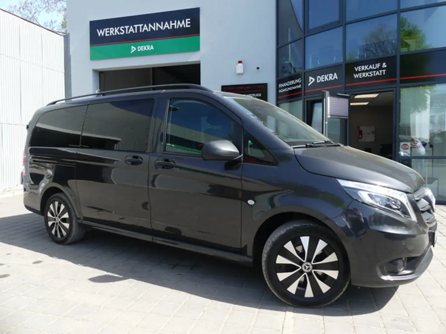 Mercedes-Benz Vito Mixto 124 CDI 4x4 lang Sport Paket LED/ACC/AHK Grey - 1