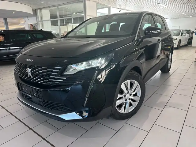 Peugeot 5008 Active Pack 1.2T NAVI/LED/SHZ/PDC&CAM/AHK
