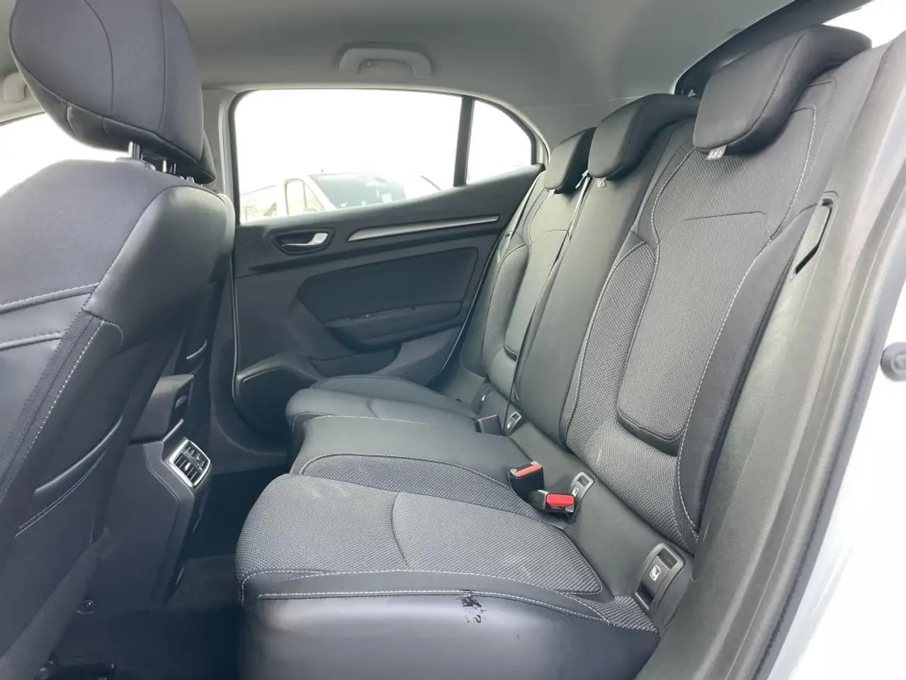 Renault Megane Berline — photo 9