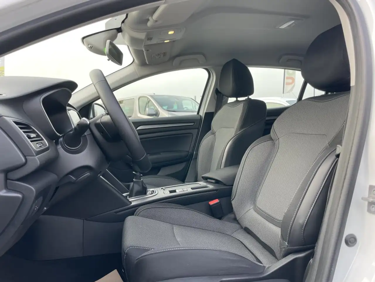Renault Megane Berline — photo 10