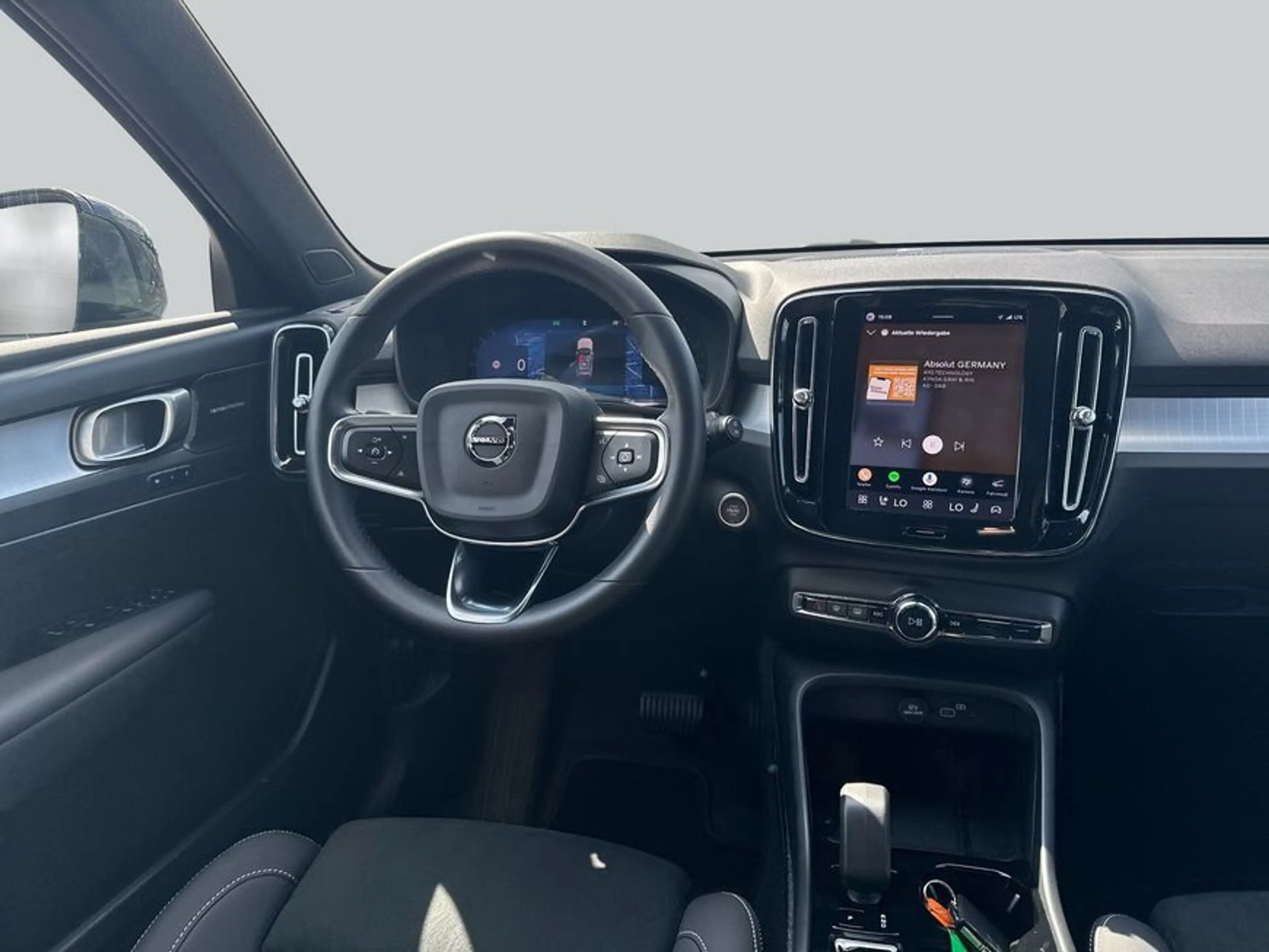 Volvo XC40 XC40 B3 B DKG Plus Black Edition — photo 14