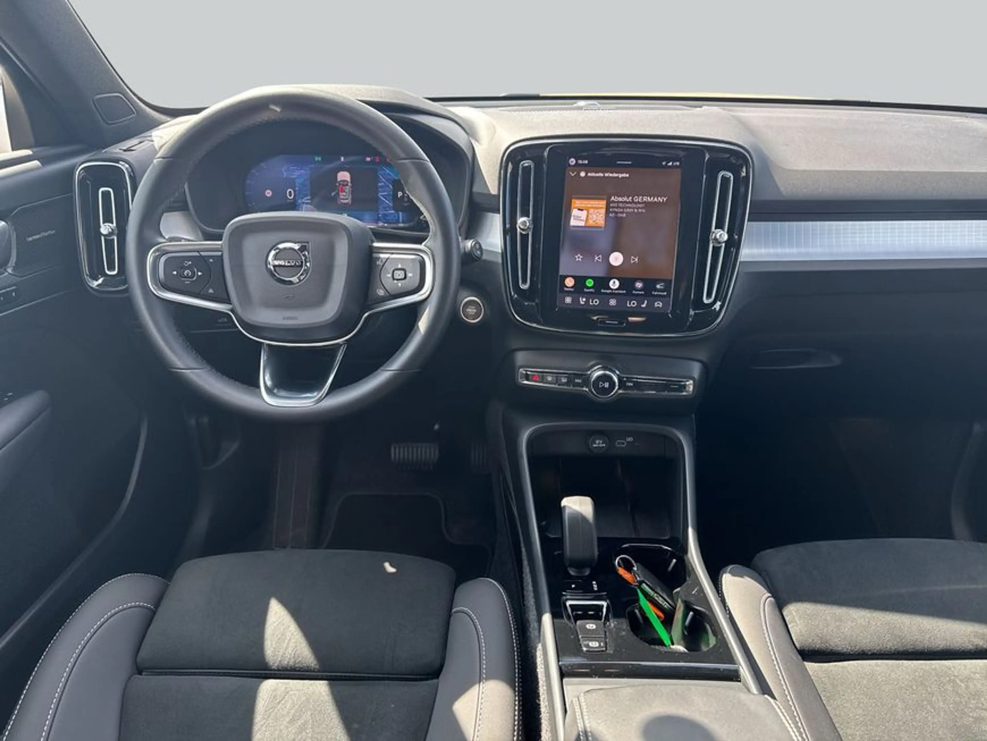 Volvo XC40 XC40 B3 B DKG Plus Black Edition — photo 13