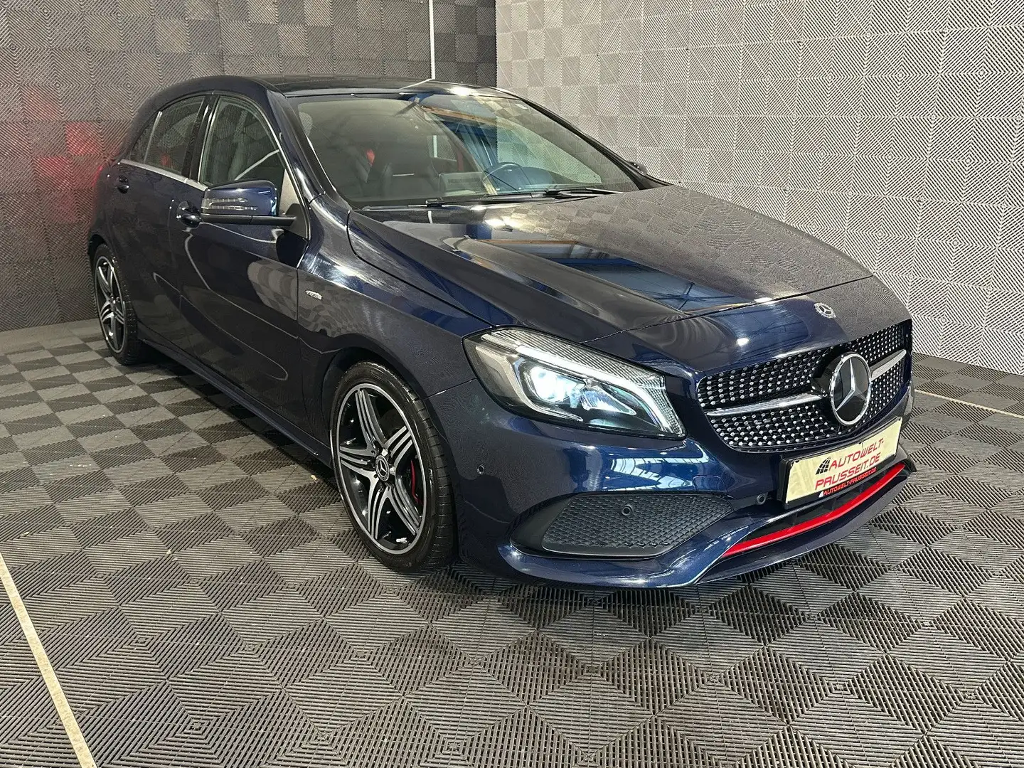 Mercedes-Benz A 250 4M. Sport*AMG*LED-PANO-ACC-MEMO-R.KAM-SHZ Blau - 1