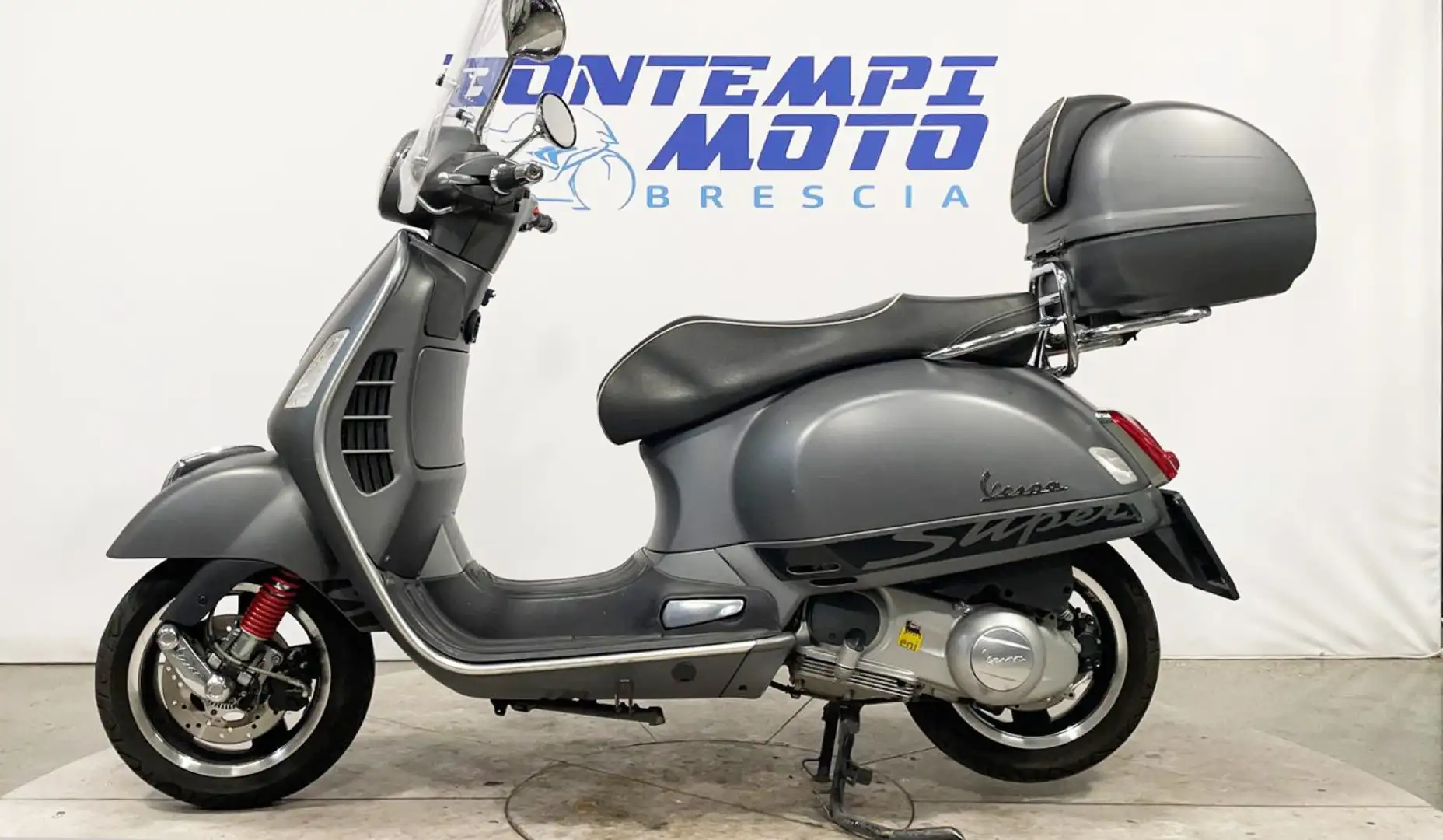 Vespa GTS 300 SuperSport 2016 SUPER SPORT + BAULETTO Grigio - 2