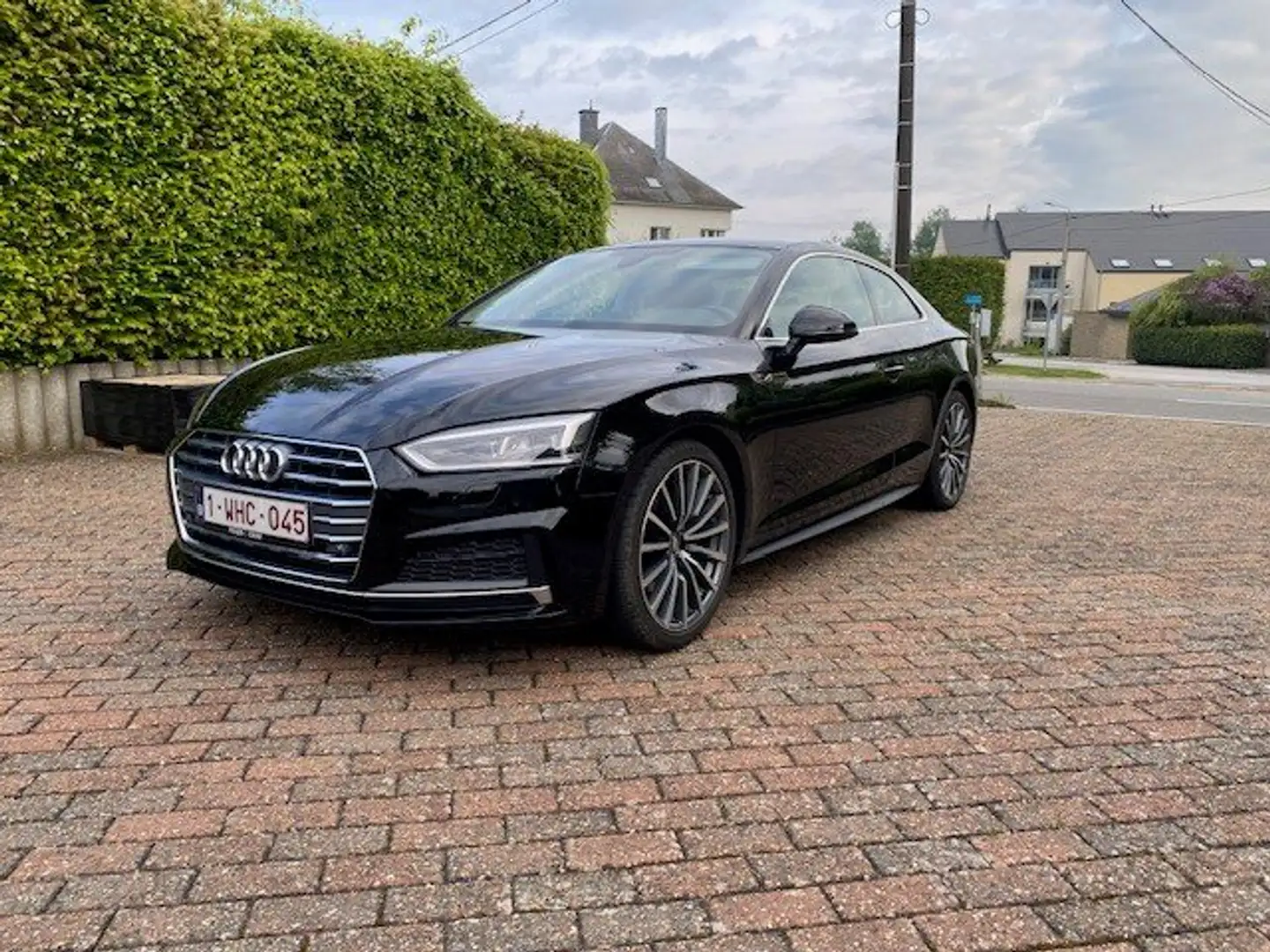 Audi A5 A5 Coupé 40 TFSI S tronic Fekete - 1