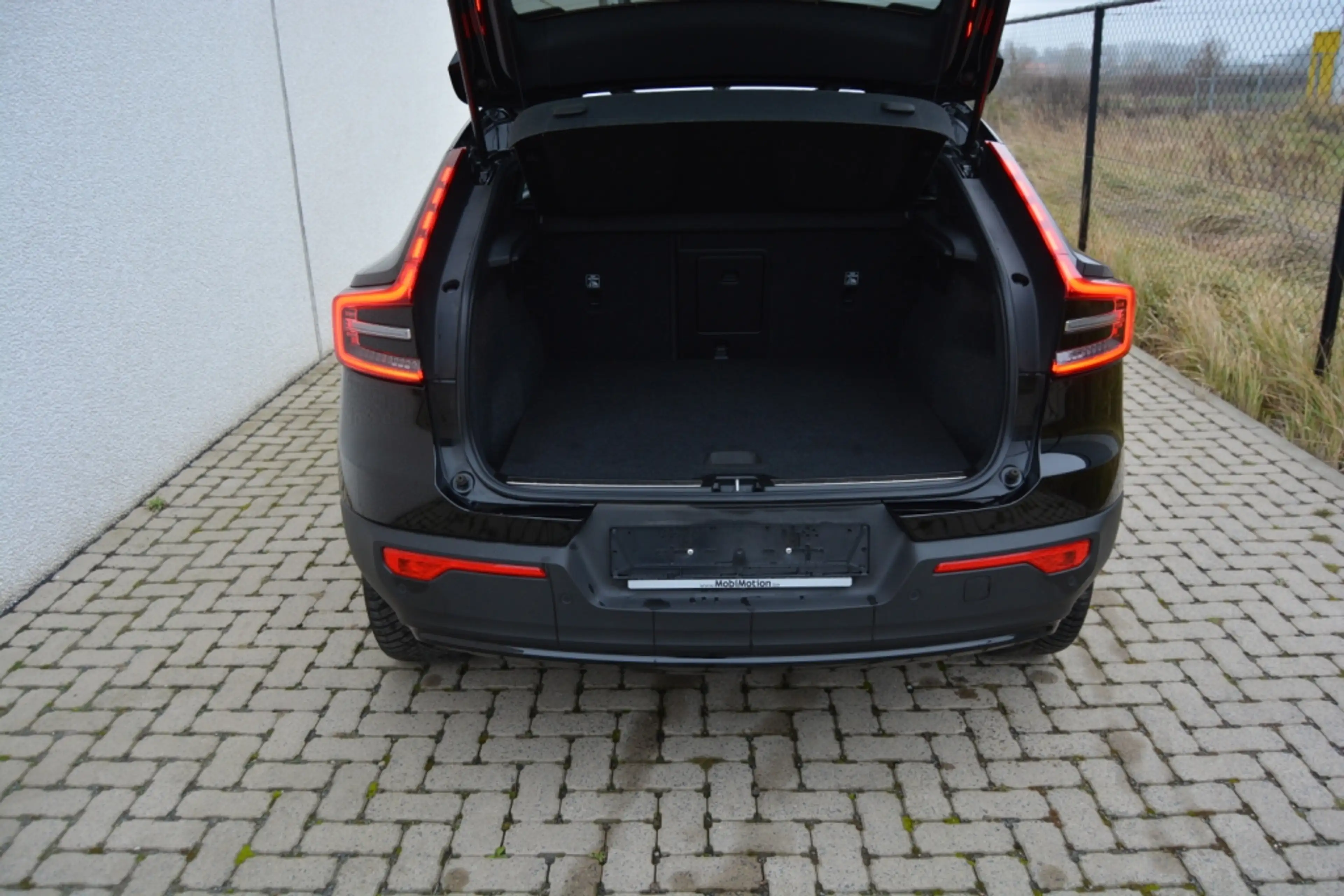 Volvo C40 Recharge Single Motor Plus 231PK Electric - M:' 23 — photo 6
