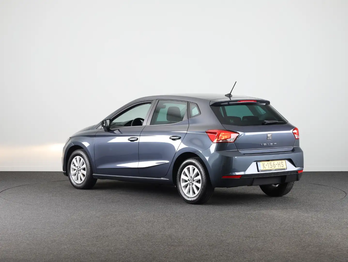 SEAT Ibiza 1.0 TSI Style Business Intense 95pk | Navigatie | Grijs - 2