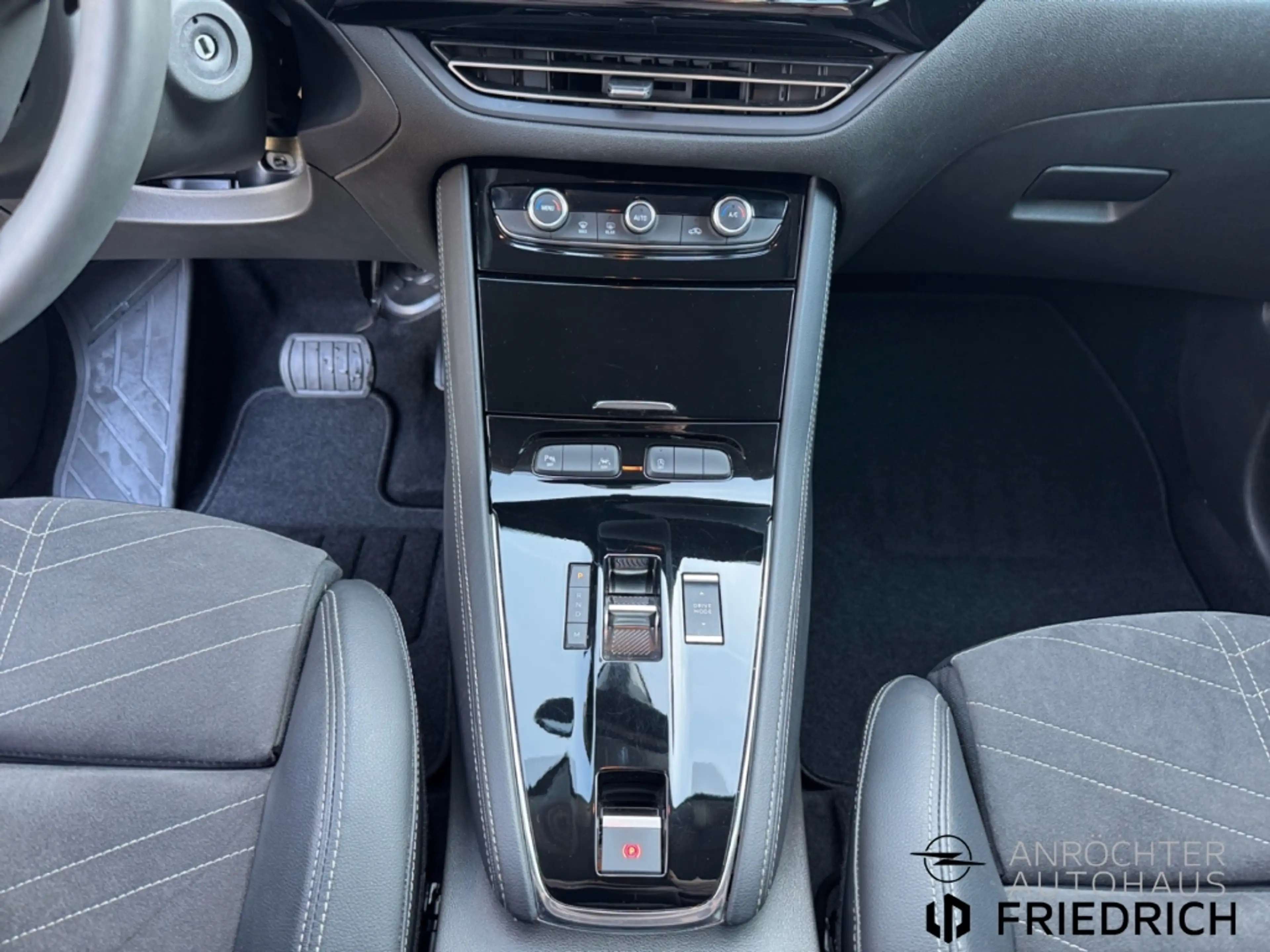 Opel Grandland GS Line Allwetter Kamera Navi AGR-Sitze — photo 12
