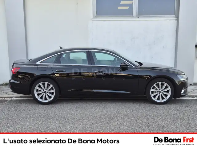 Audi A6 view 6