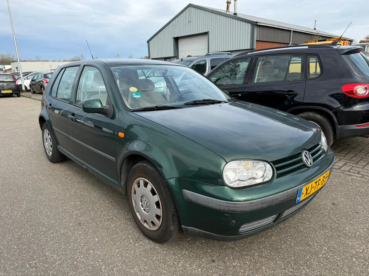 Volkswagen Golf 1.6 Trendline Bj:1999 NAP! Groen - 2