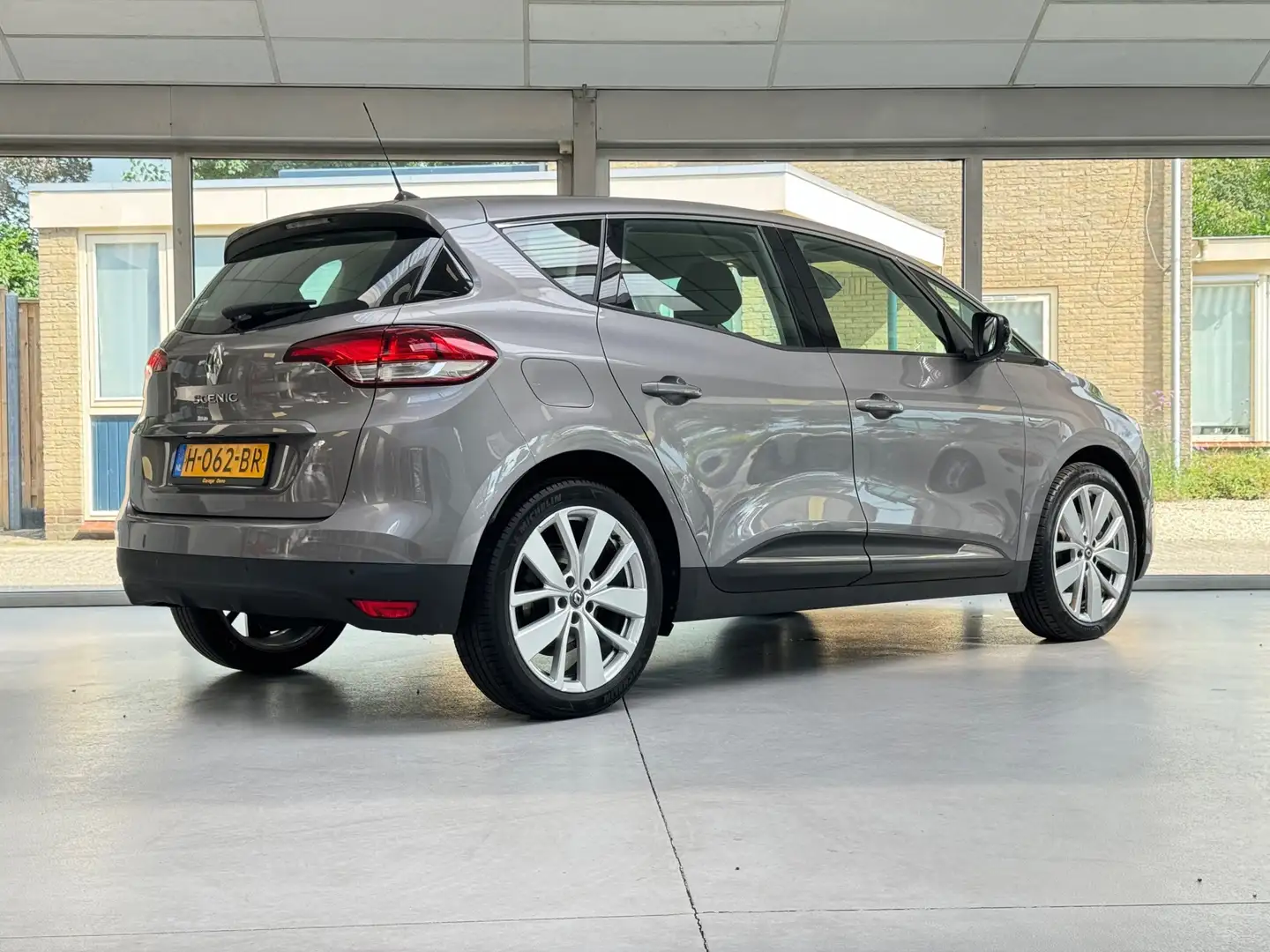 Renault Scenic 1.3 TCe Limited |Parkeersensoren voor + achter|Nav Gris - 2