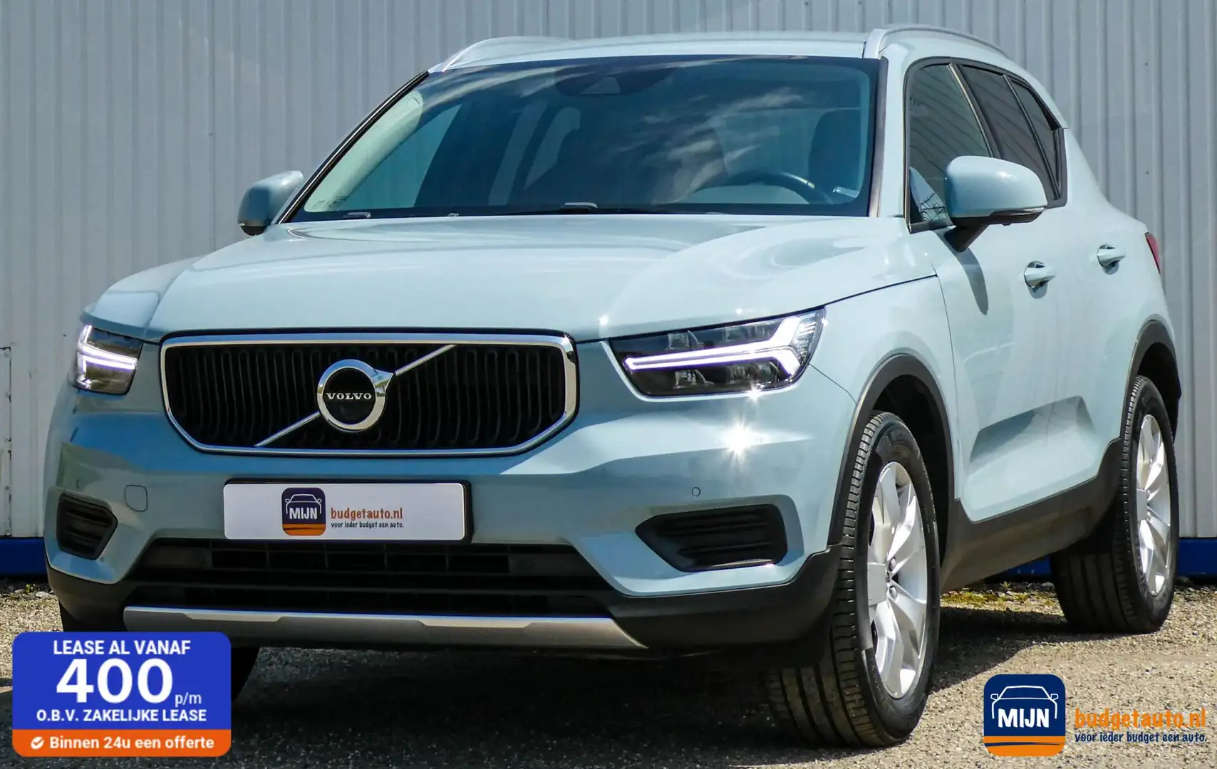 Volvo XC40 2.0 T4 Momentum Blauw - 1