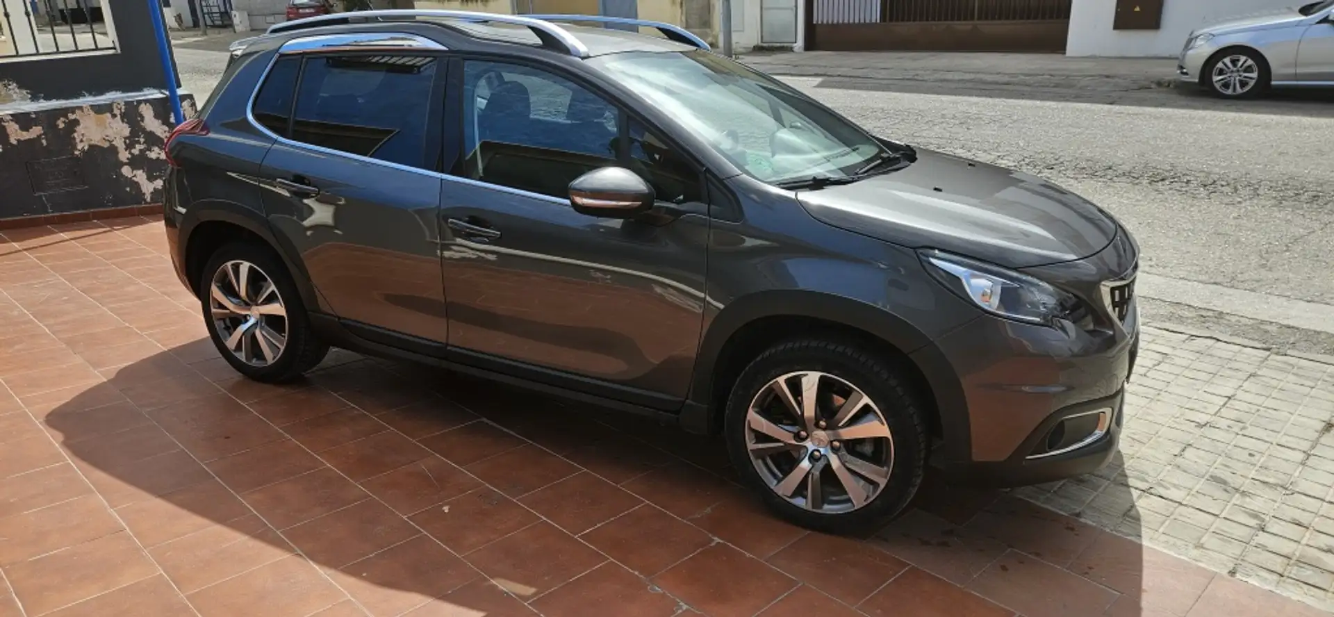 Peugeot 2008 1.2 PureTech S&S Allure 130 Marrón - 2