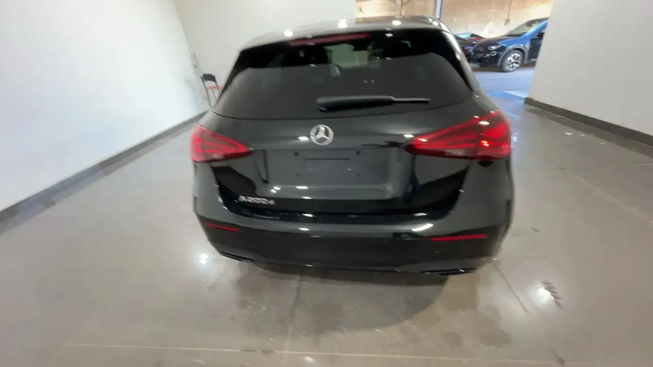 Mercedes-Benz 200 2026