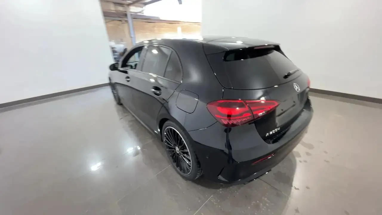 Mercedes-Benz 200 2026