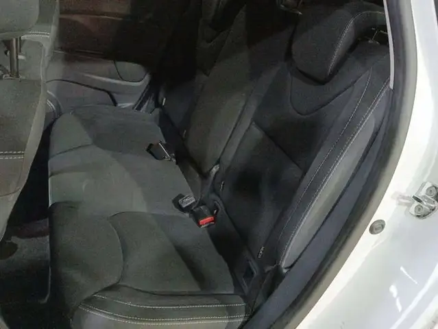 Renault Clio view 12
