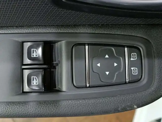 Renault Clio view 13