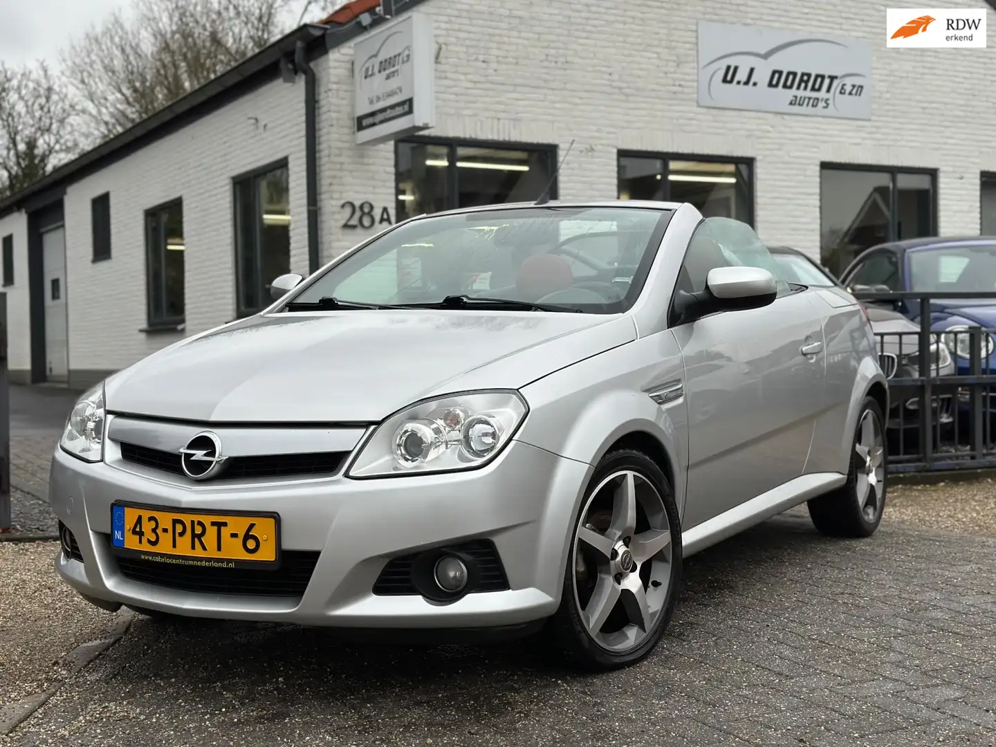Opel Tigra TwinTop 1.4-16V Rhythm super netjes ! Airco ! Gris - 1