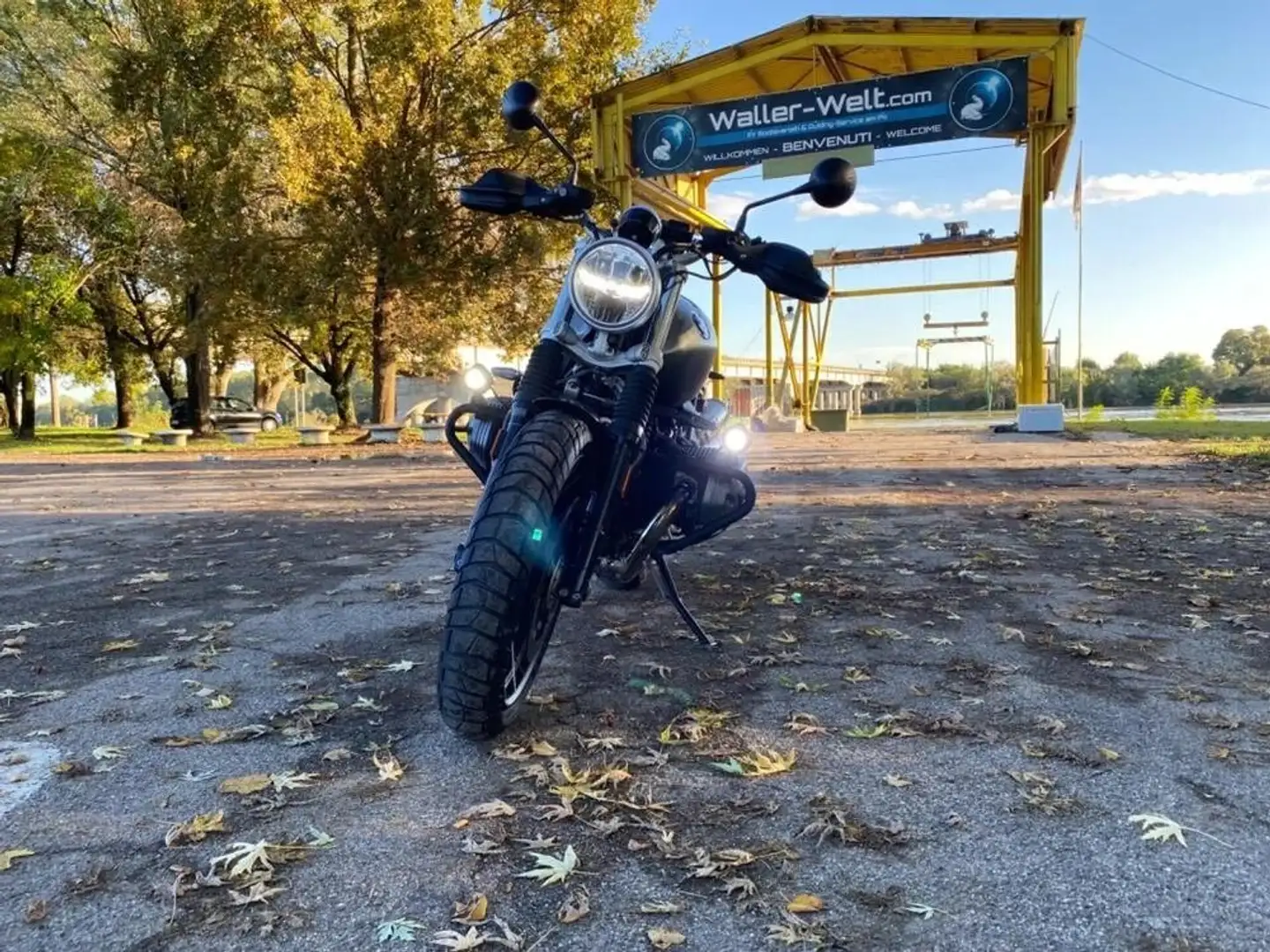 BMW R nineT Серый - 2