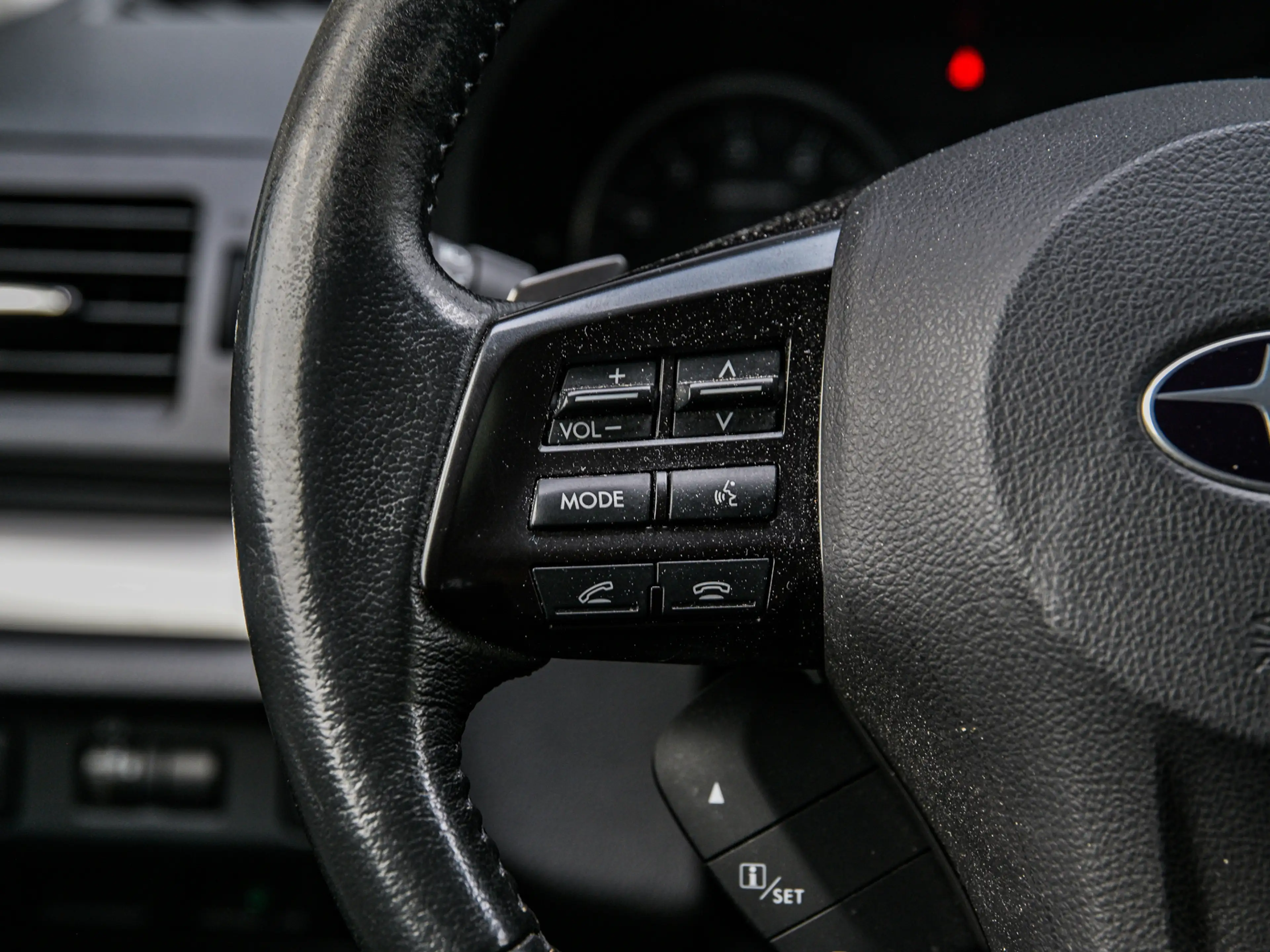Subaru XV 2.0i Luxury Plus AWD | Navi | Xenon | Camera | Cli — photo 32