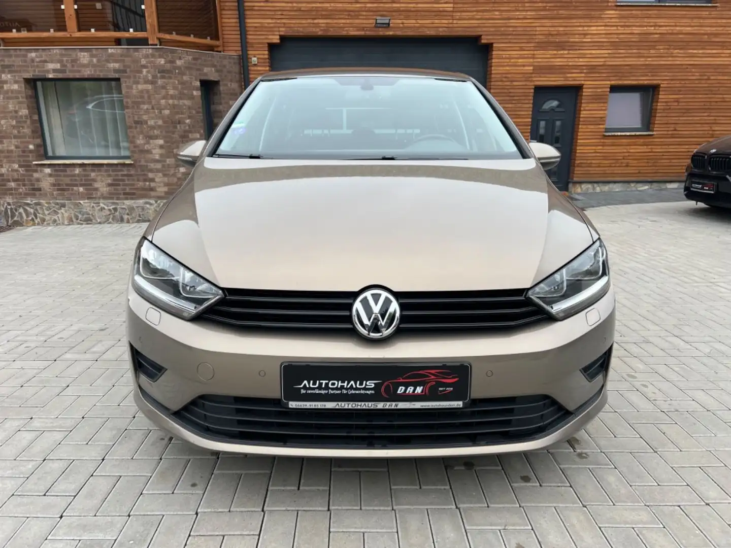 Volkswagen Golf Sportsvan VII Trendline/Start-Stopp/e-AHK Gold - 2