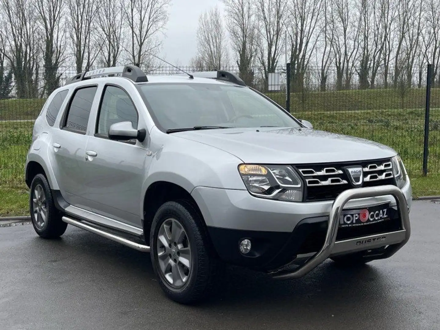 Dacia Duster 1.2 TCE 125CH LAUREATE * 12/2017 * 68.000KM * GPS  Gris - 2