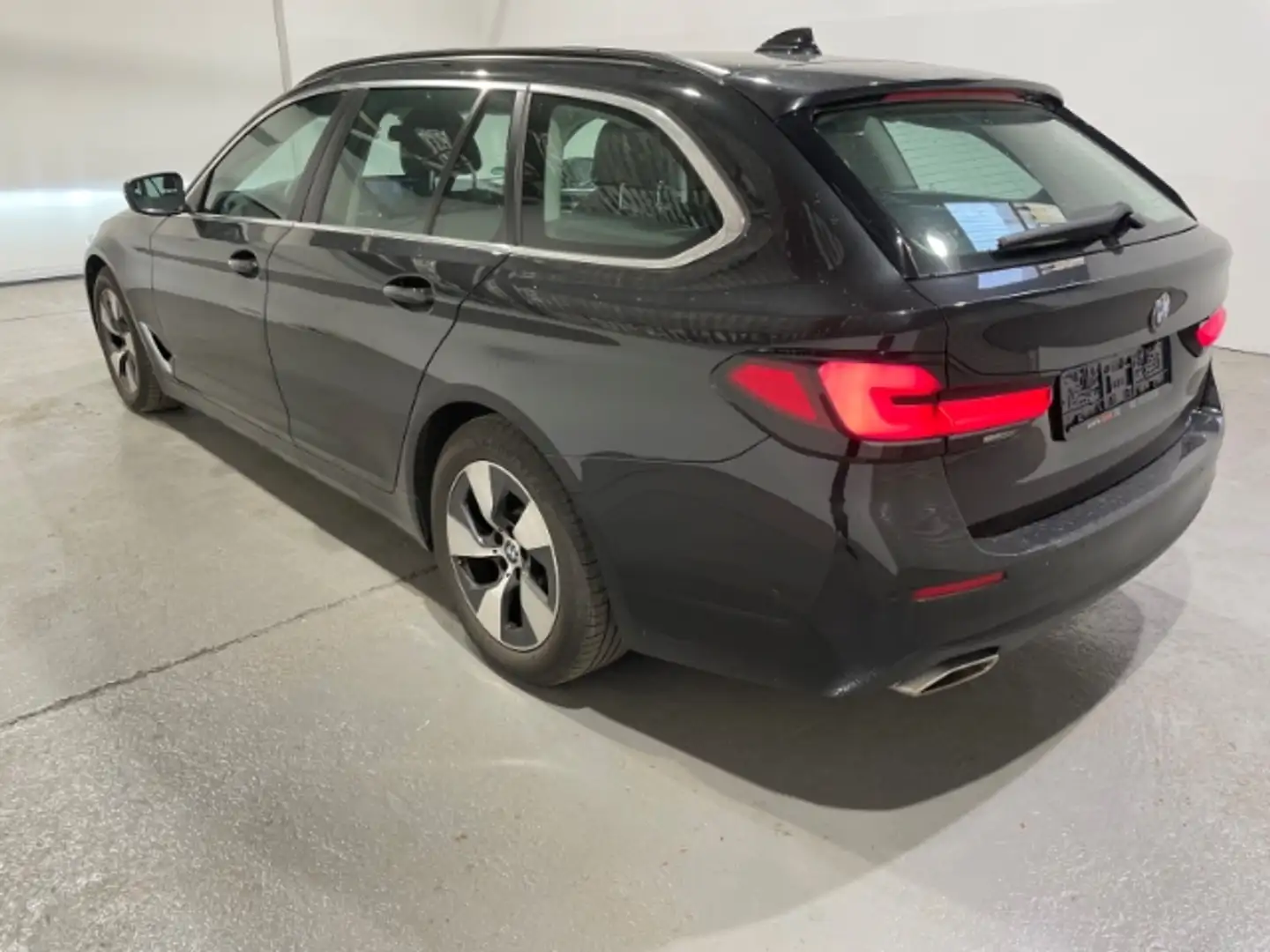 BMW 520 d T Automatik EU6d Leder Klima Navi LED Schwarz - 2