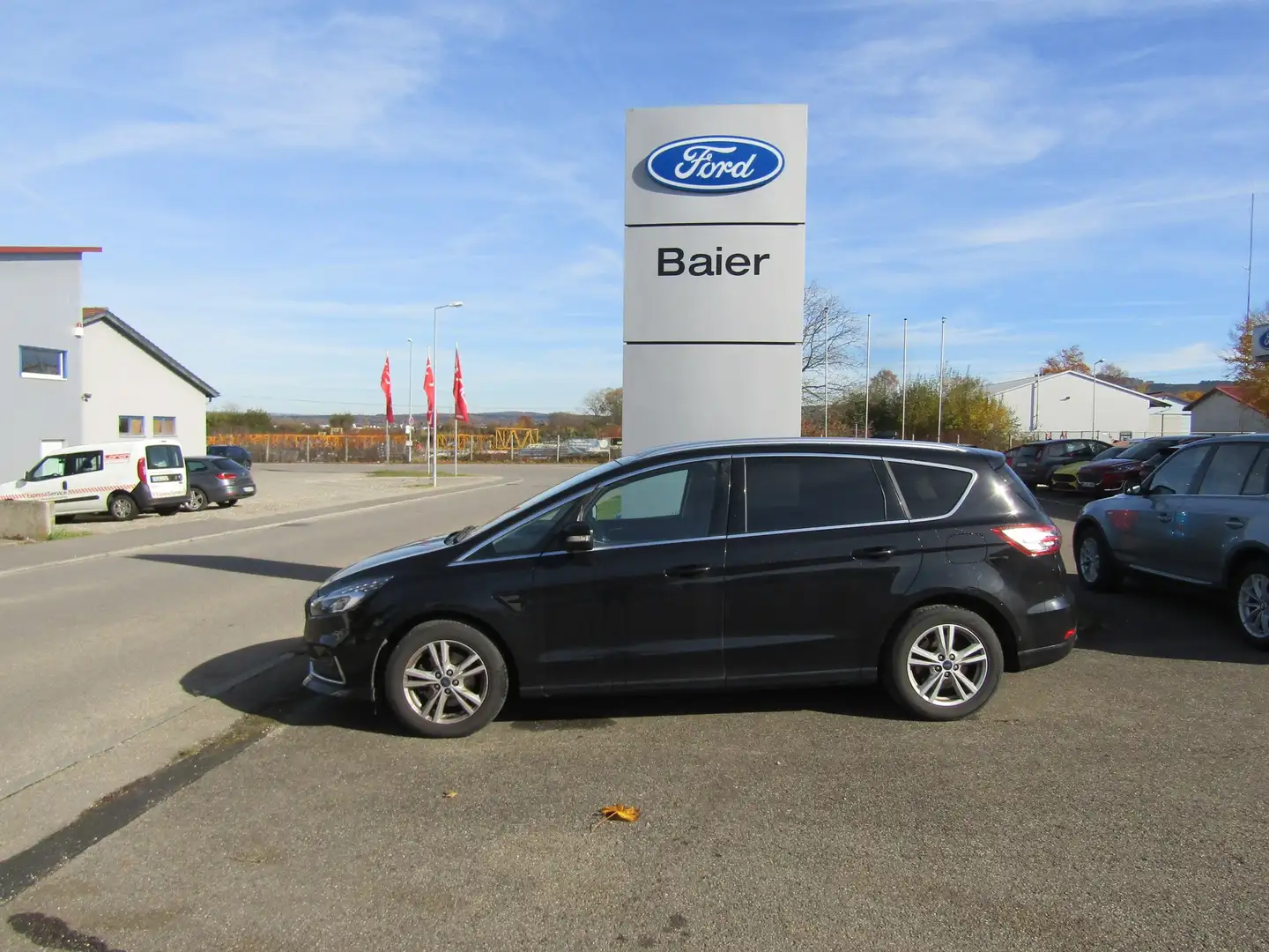 Ford S-Max Titanium - AHK elektr./LED/ACC/TWA/ Schwarz - 1
