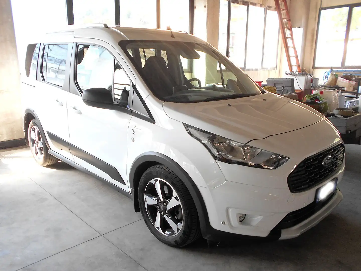 Ford Tourneo Connect 1.5 tdci Autocarro. Fatturabile con Iva esposta Blanc - 1