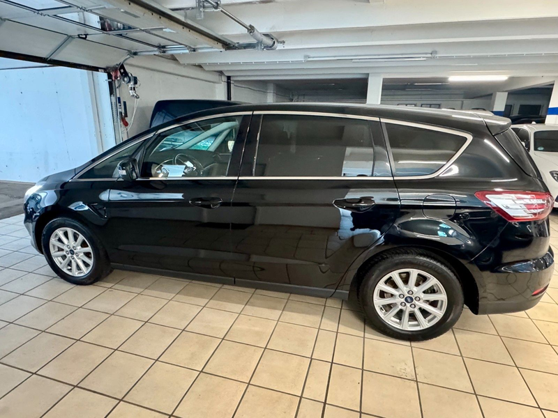 Ford S-Max S-MAX 1.5 Ecoboost Titanium 7-Sitzer — photo 4