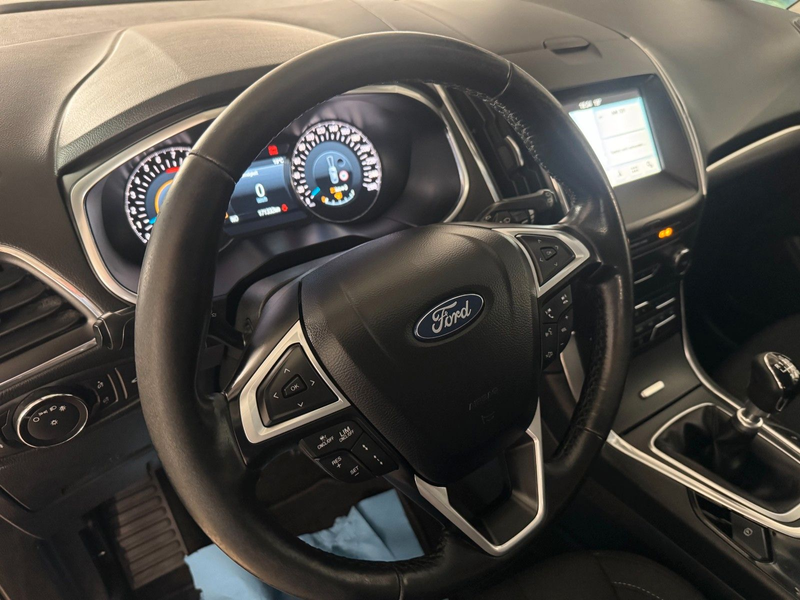 Ford S-Max S-MAX 1.5 Ecoboost Titanium 7-Sitzer — photo 10