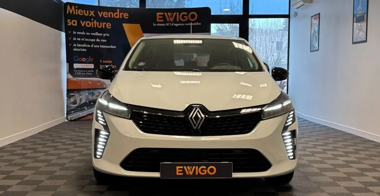 Renault Clio Citadine 5 portes — photo 2