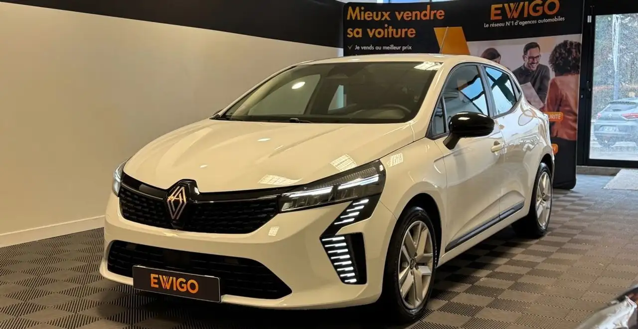 Renault Clio Citadine 5 portes — photo 3