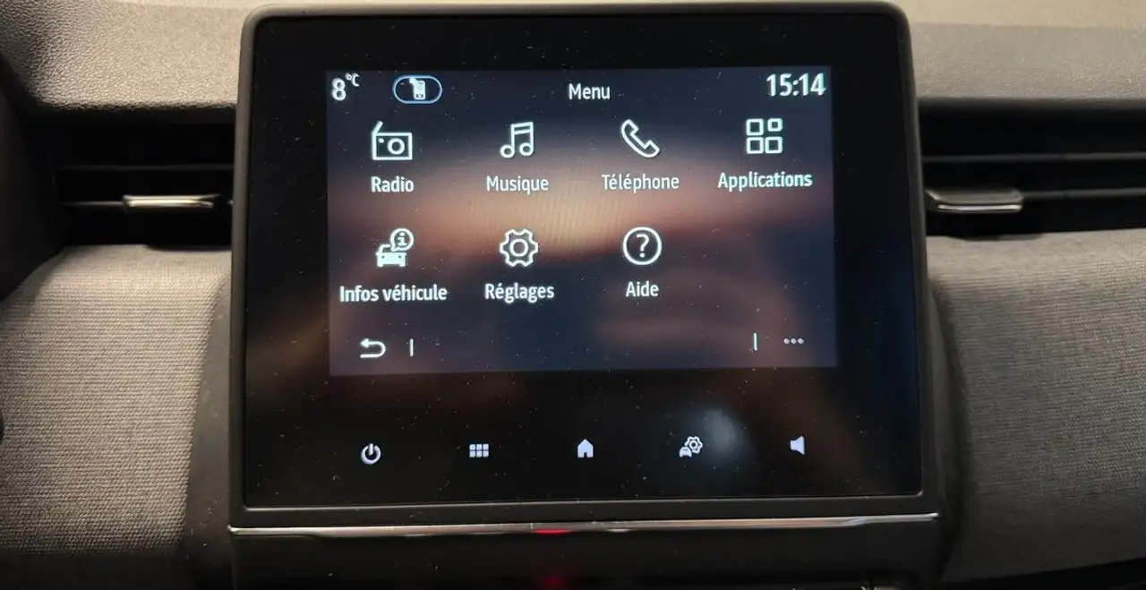 Renault Clio Citadine 5 portes — photo 16