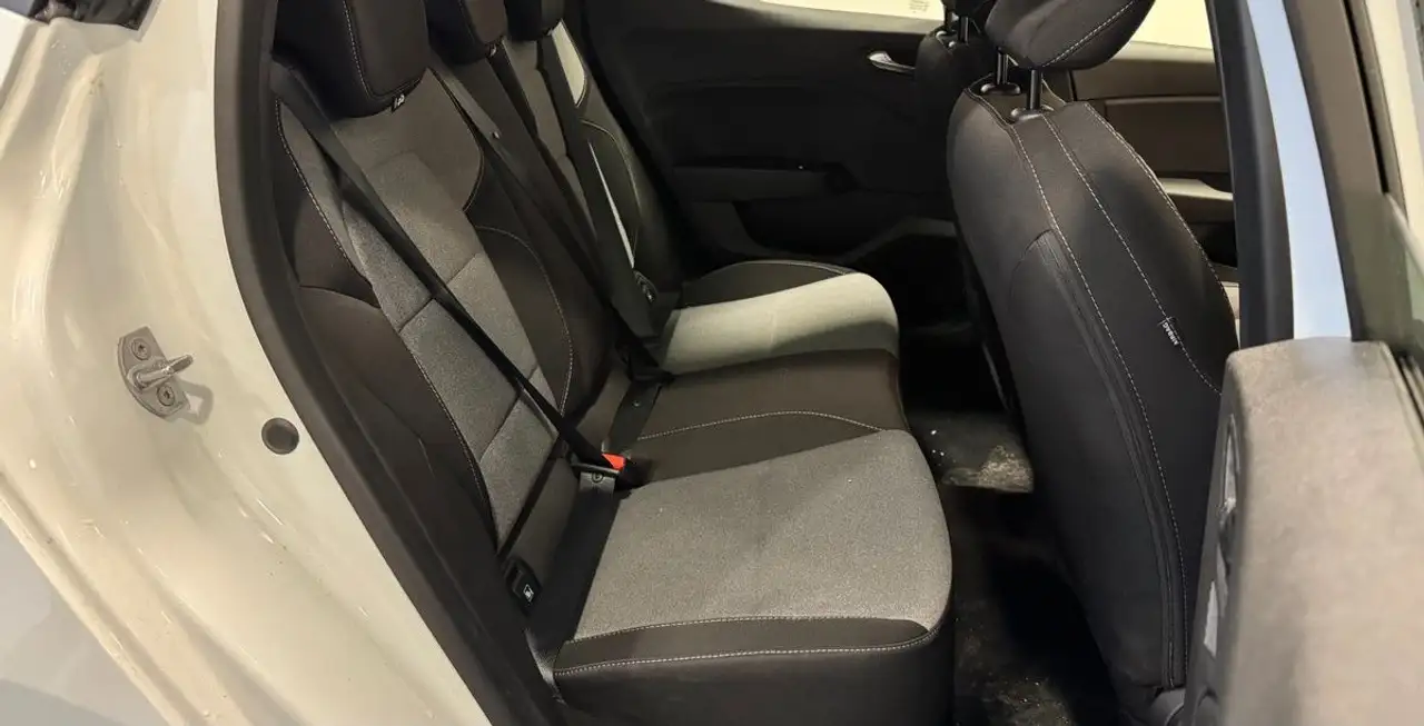 Renault Clio Citadine 5 portes — photo 11