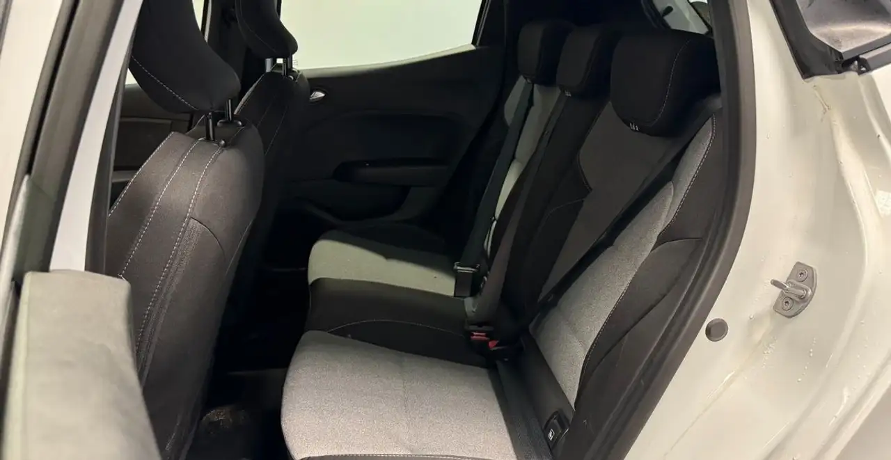 Renault Clio Citadine 5 portes — photo 10