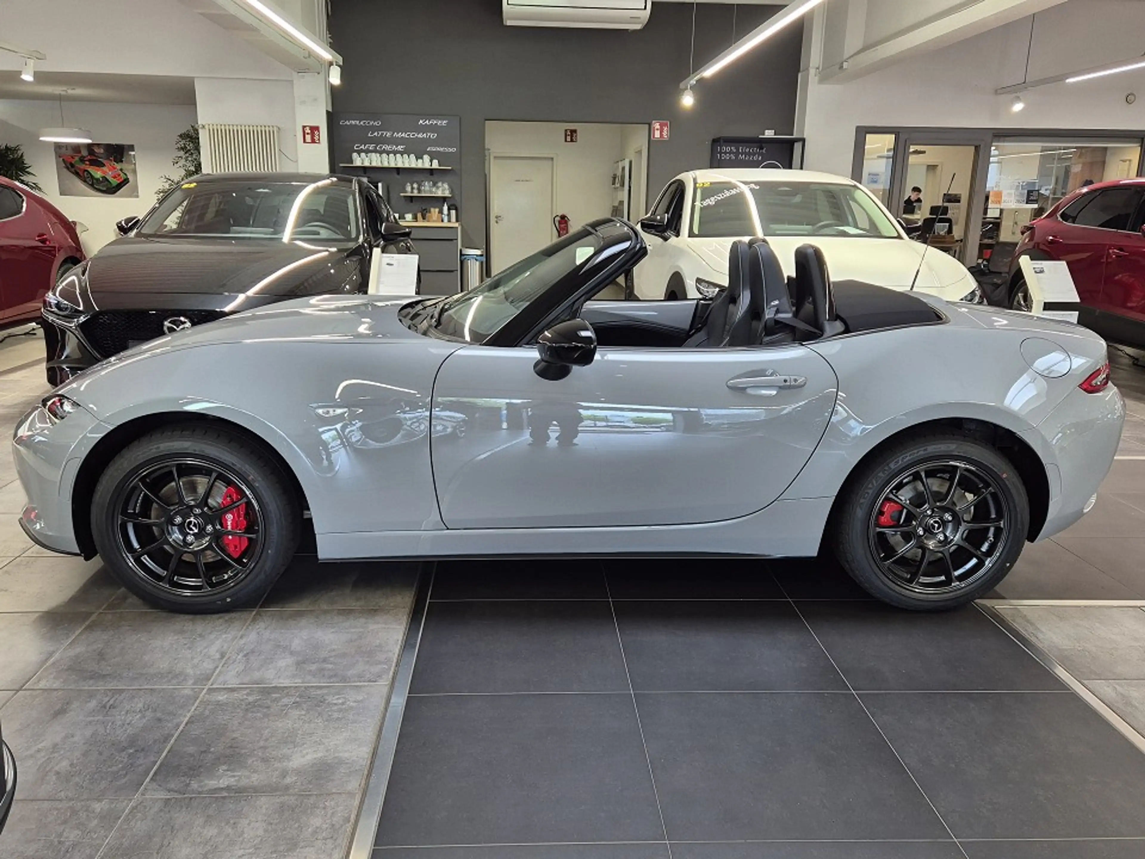 Mazda MX-5 2ST 1.5L SKYACTIV-G 132 6MT RWD Homura — photo 3