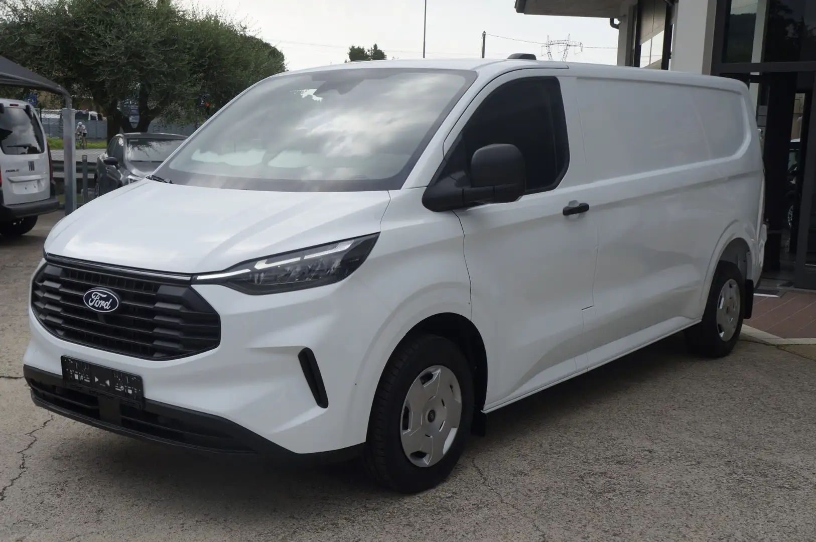 Ford Transit Custom 2.0 TDCI 136 CV L2 H1 PASSO LUNGO TREND Bianco - 1