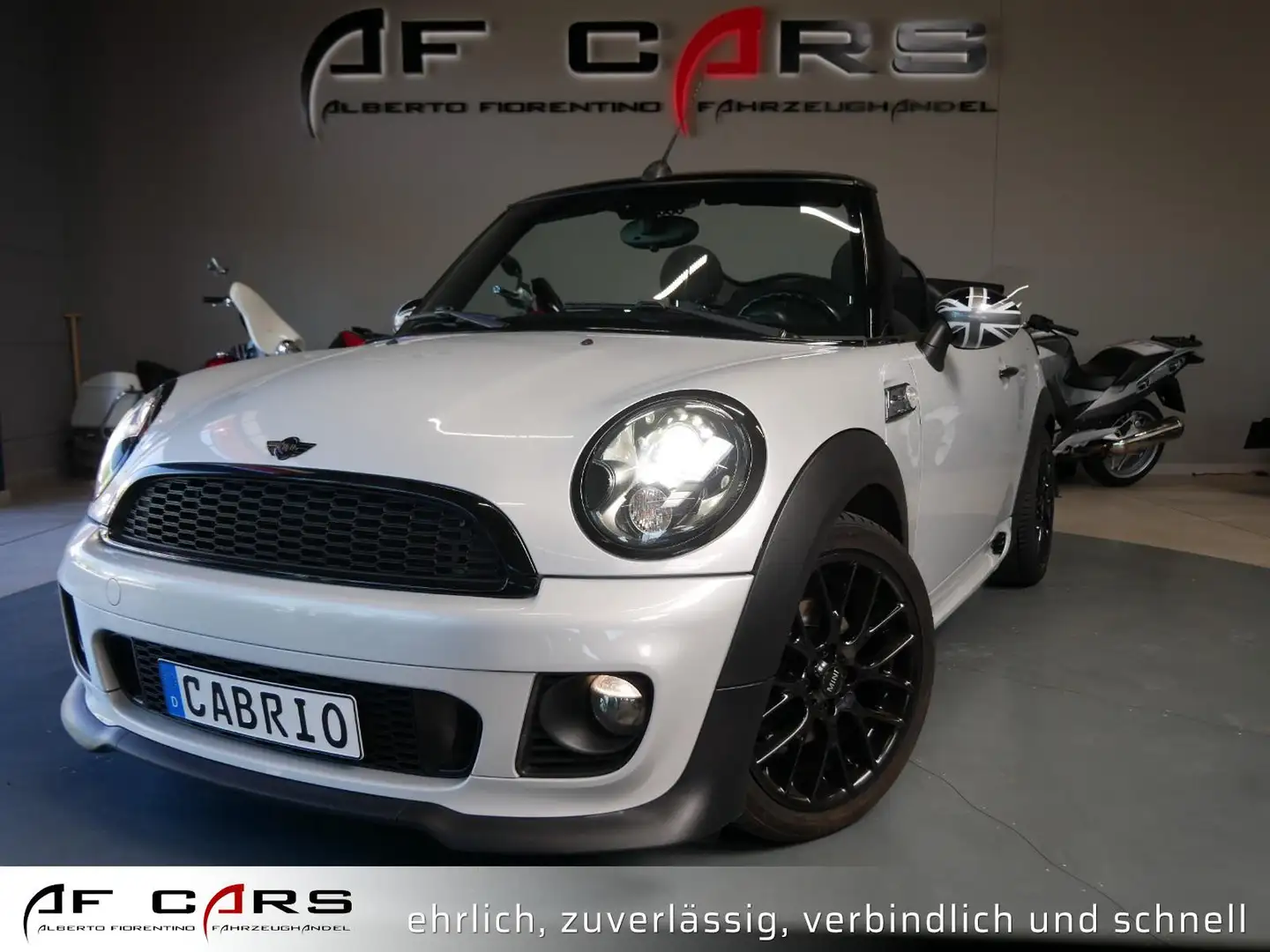MINI One Cabrio JCW Chili Paket Wired Leder Navi Tempomat Срібний - 1
