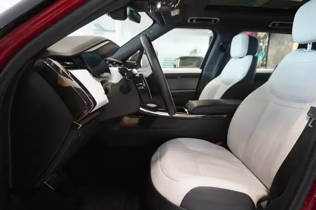 Land Rover Range Rover Sport view 8