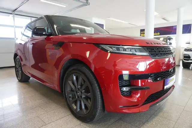 Land Rover Range Rover Sport view 3