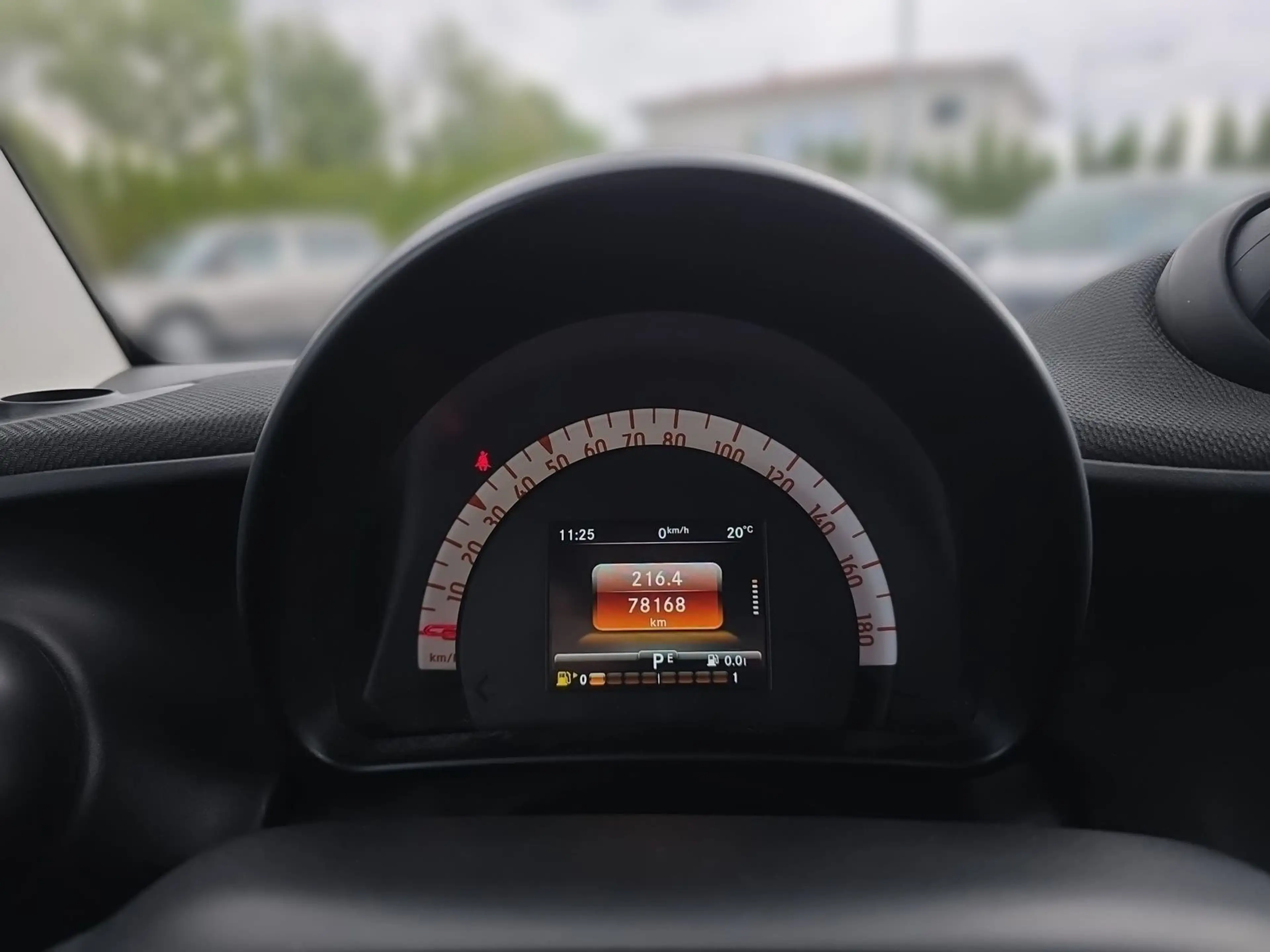 smart forTwo fortwo 0.9 Basis 66 kW Navi Klimaaut. Bluetooth — photo 11
