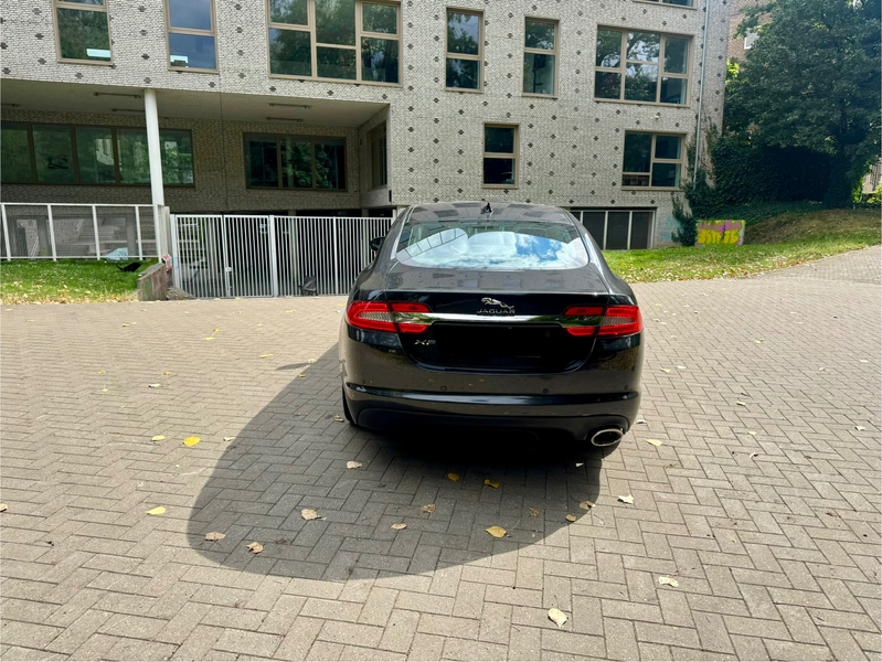 Jaguar XF XF 2.2 D Prestige — photo 4