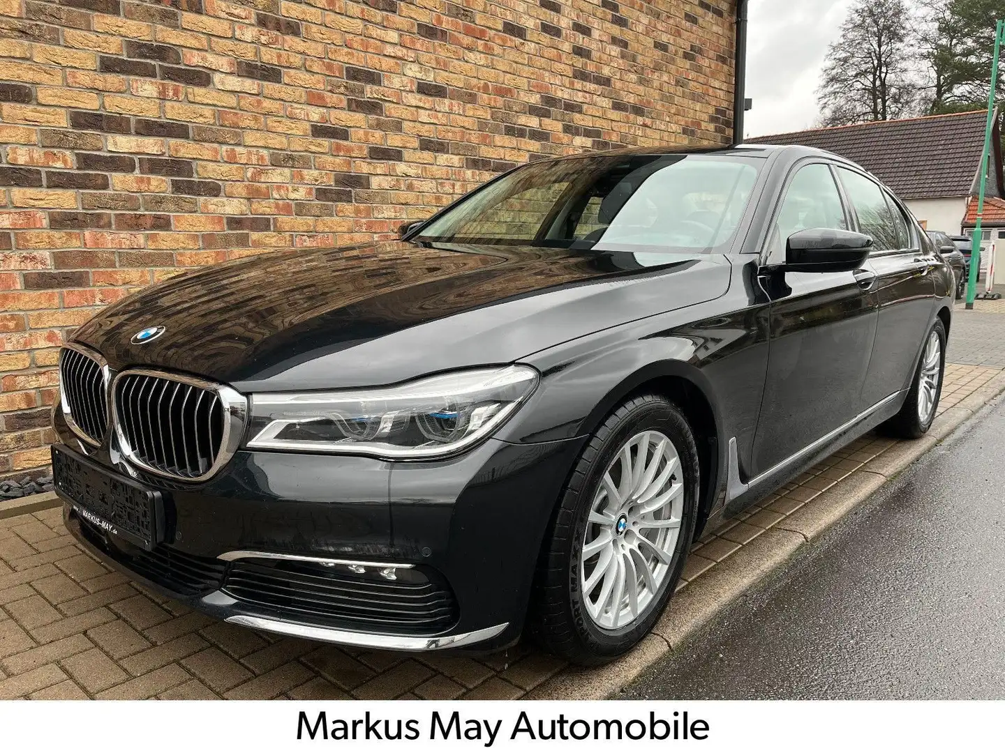 BMW 730 dA AHK Laser Leder HeadUp Komfortsitze ACC Czarny - 2